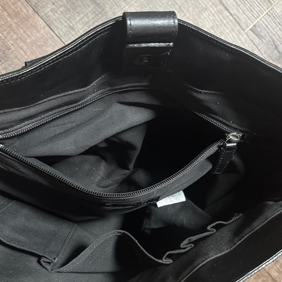 Pre-loved Burberry Nova Check Black Leather tote Bag -Black label - Picture 15 of 17